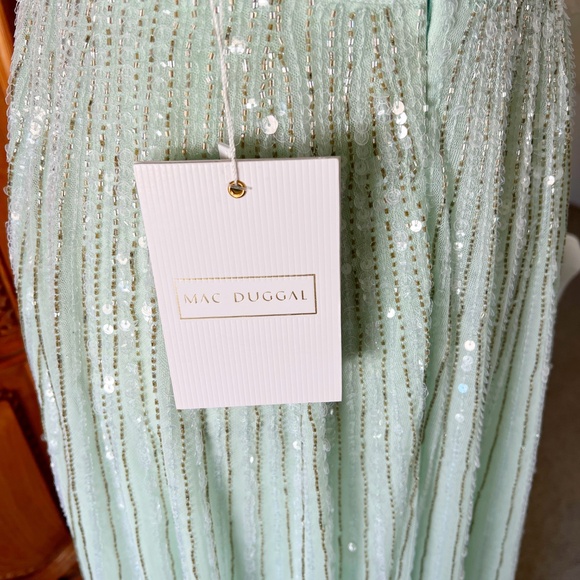 NWT Mac Duggal 5502 Green Sequined Wrap Over Ruffled Cap Sleeve Gown Green 8 - Picture 7 of 11